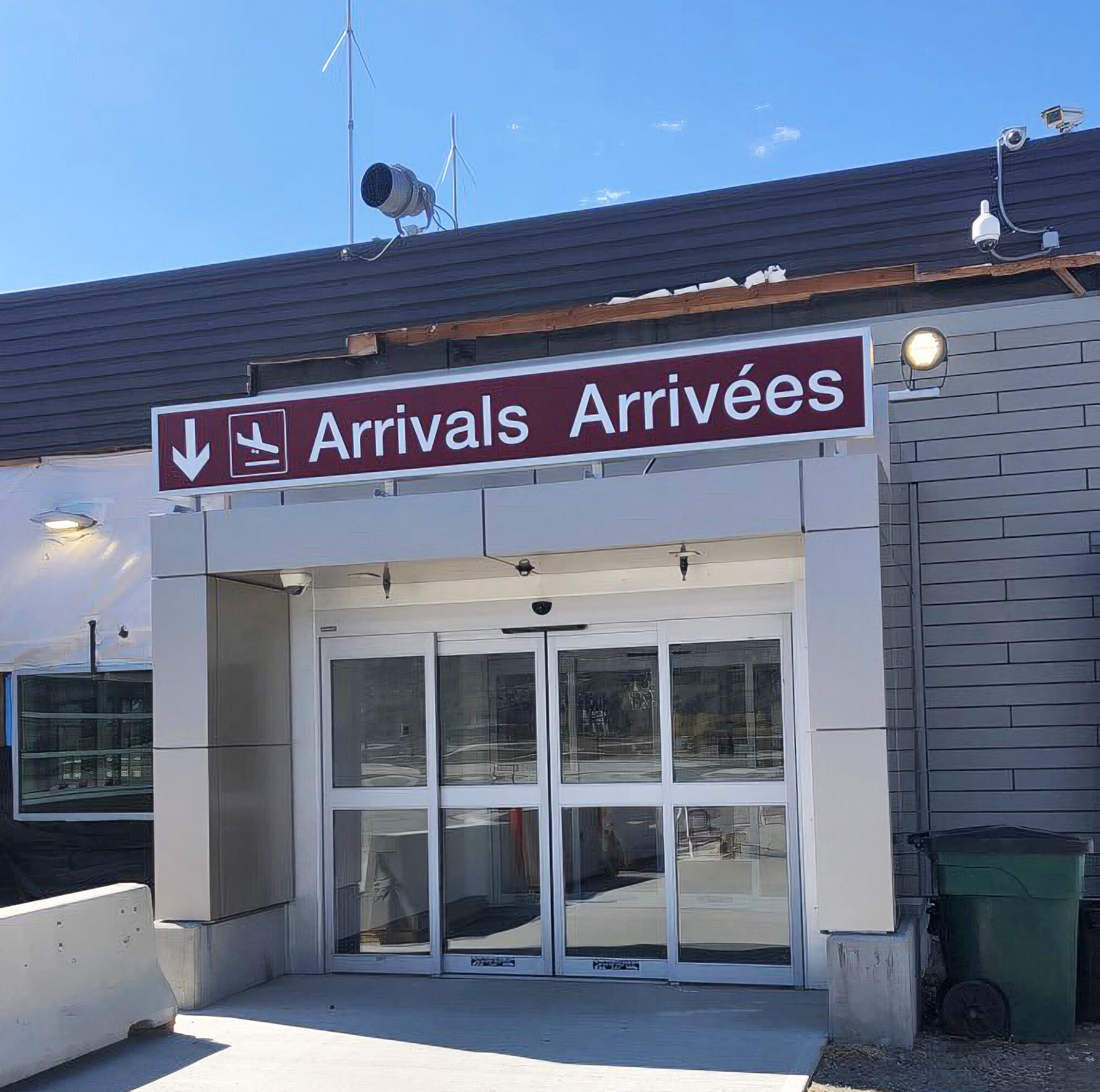 Penticton Airport - External Wayfinding