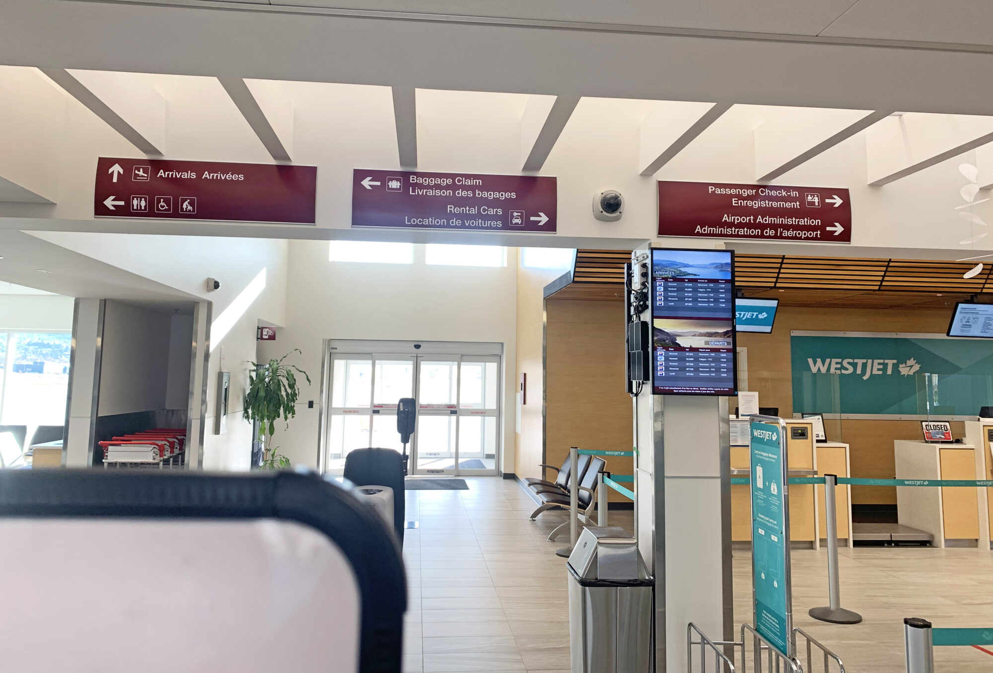 Penticton Airport - Internal Wayfinding and Flight Information Displays