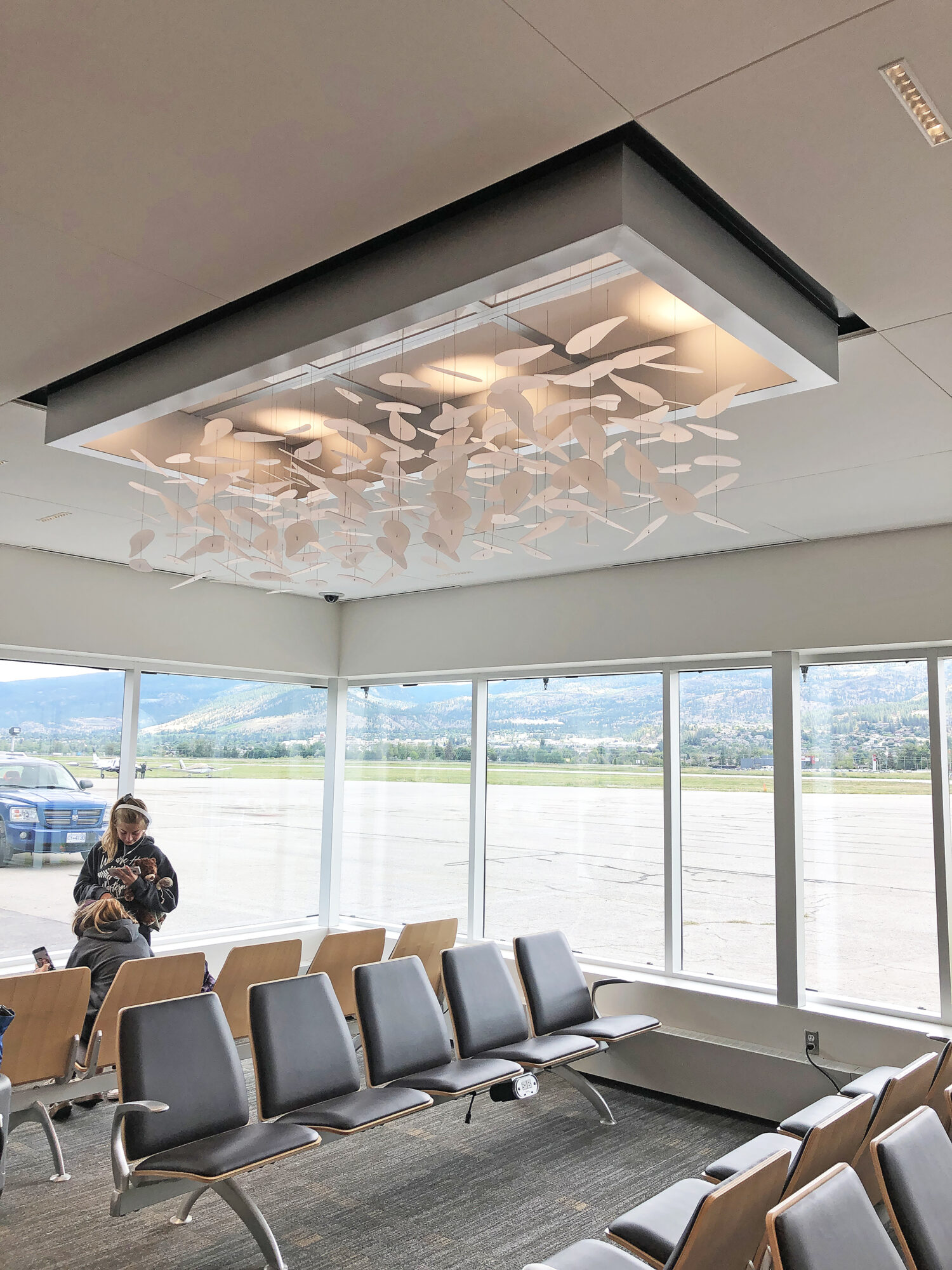 Penticton Airport – Themeworks Pendant Fixture in Arrivals Lounge