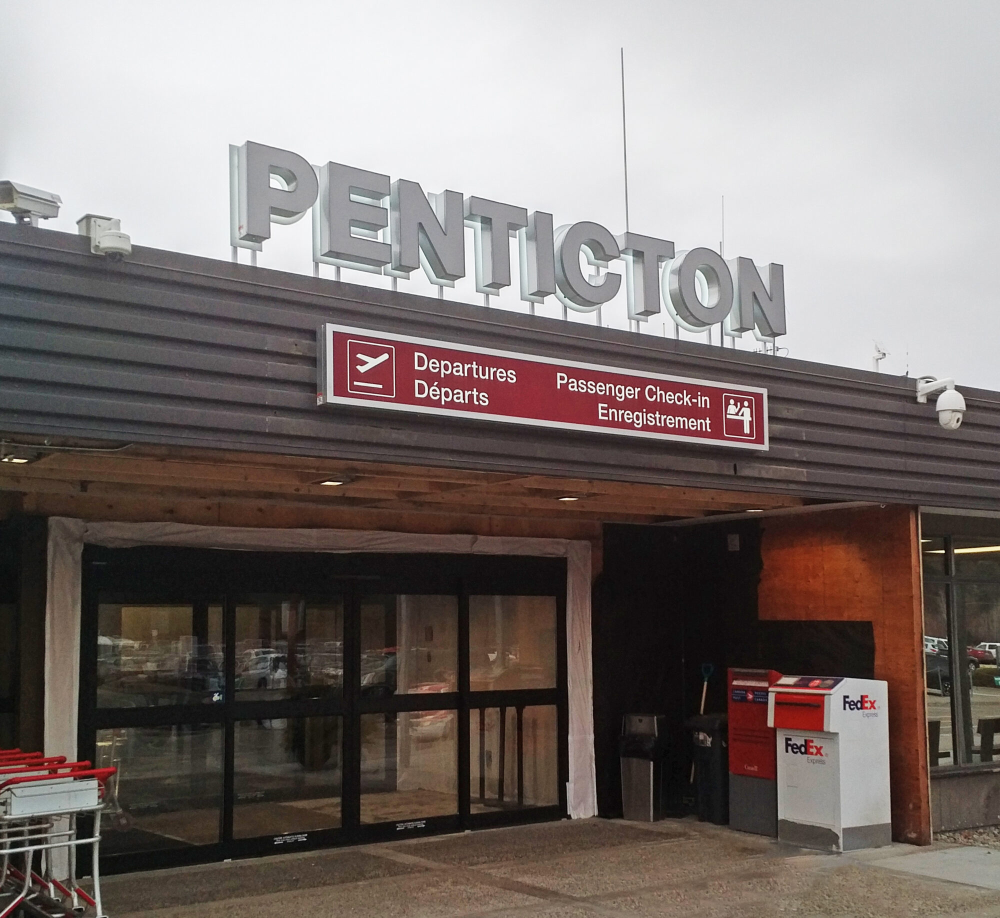 Penticton Airport - External Wayfinding