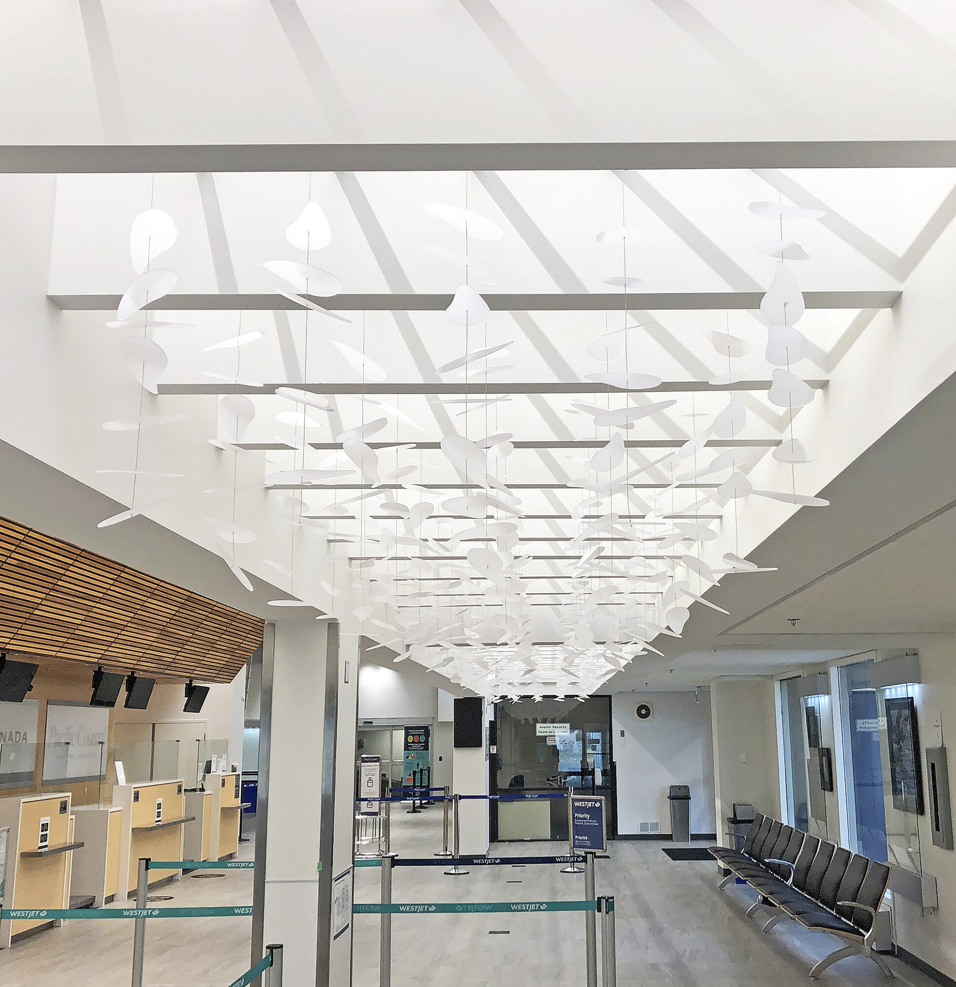 Penticton Airport – Themeworks Pendant Fixture at Concourse