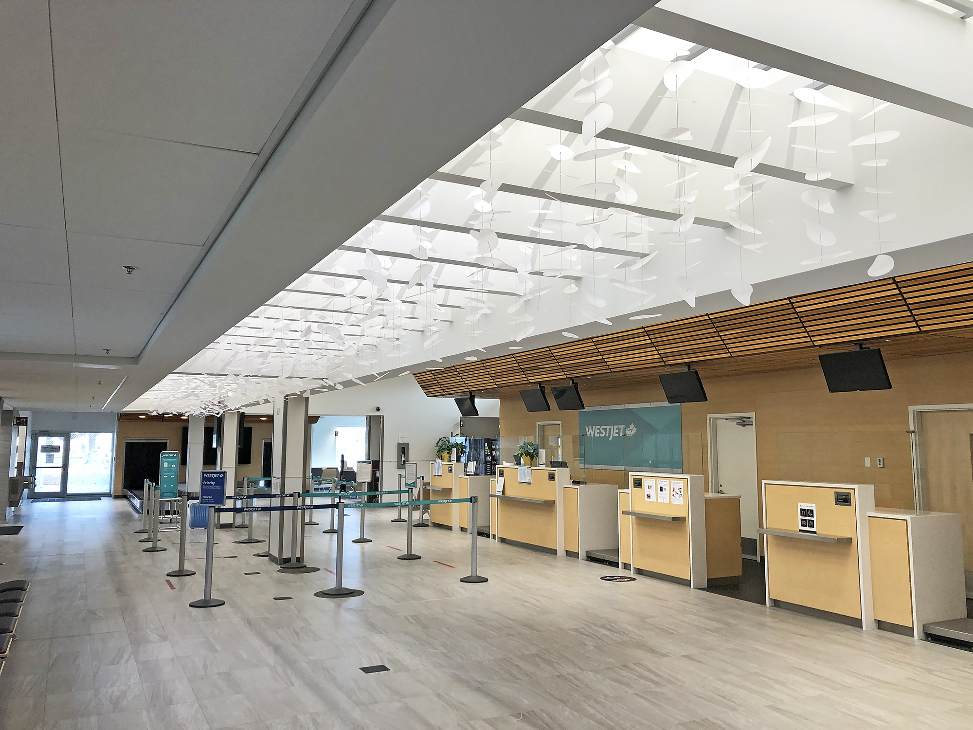 Penticton Airport – Themeworks Pendant Fixture at Concourse